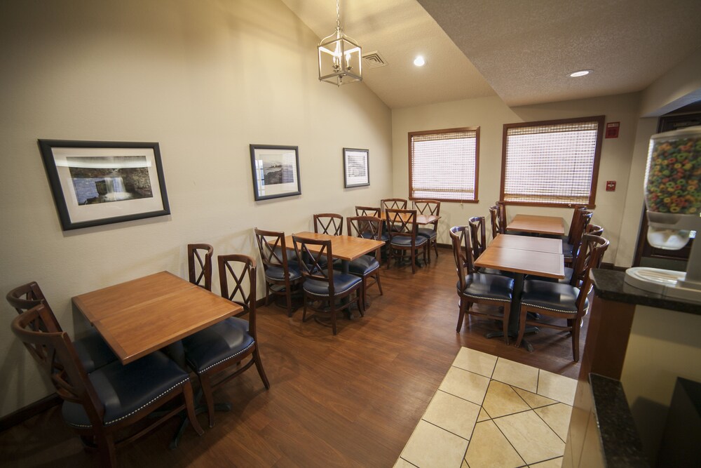 New Haven Village Suites - photo 28