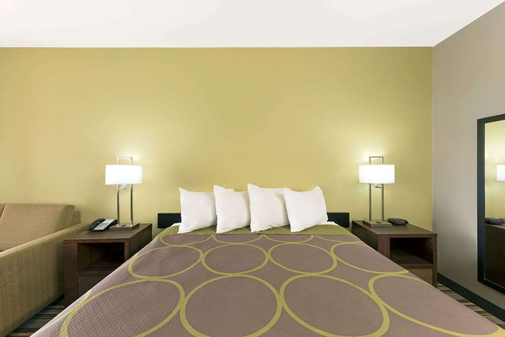 Super 8 by Wyndham Colorado City - photo 12