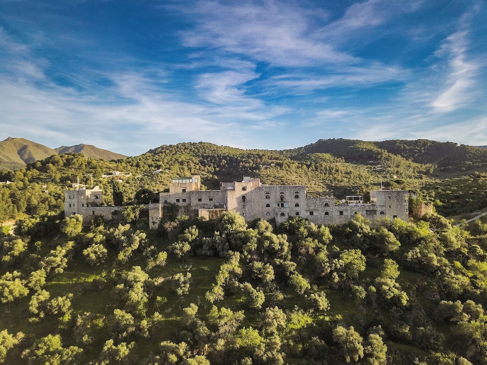 Hotel Castillo de Monda — hotel in Monda