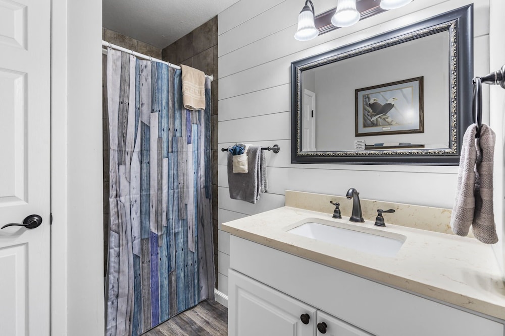 Suite Outlook Resort Amenities Penthouse Close to Downtown Updated - photo 15