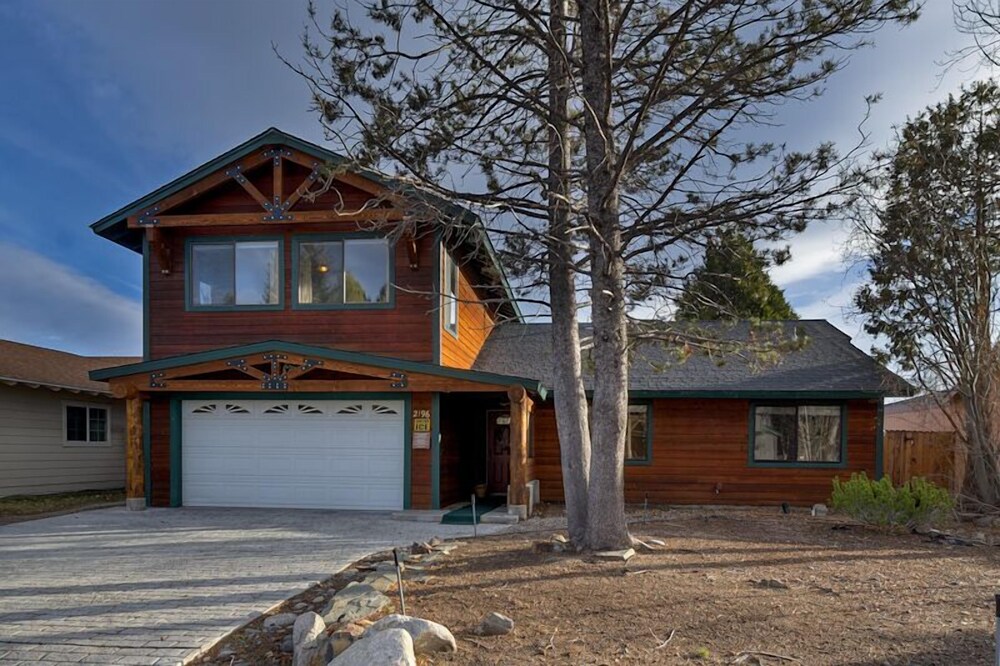 2196 Venice Drive — South Lake Tahoe