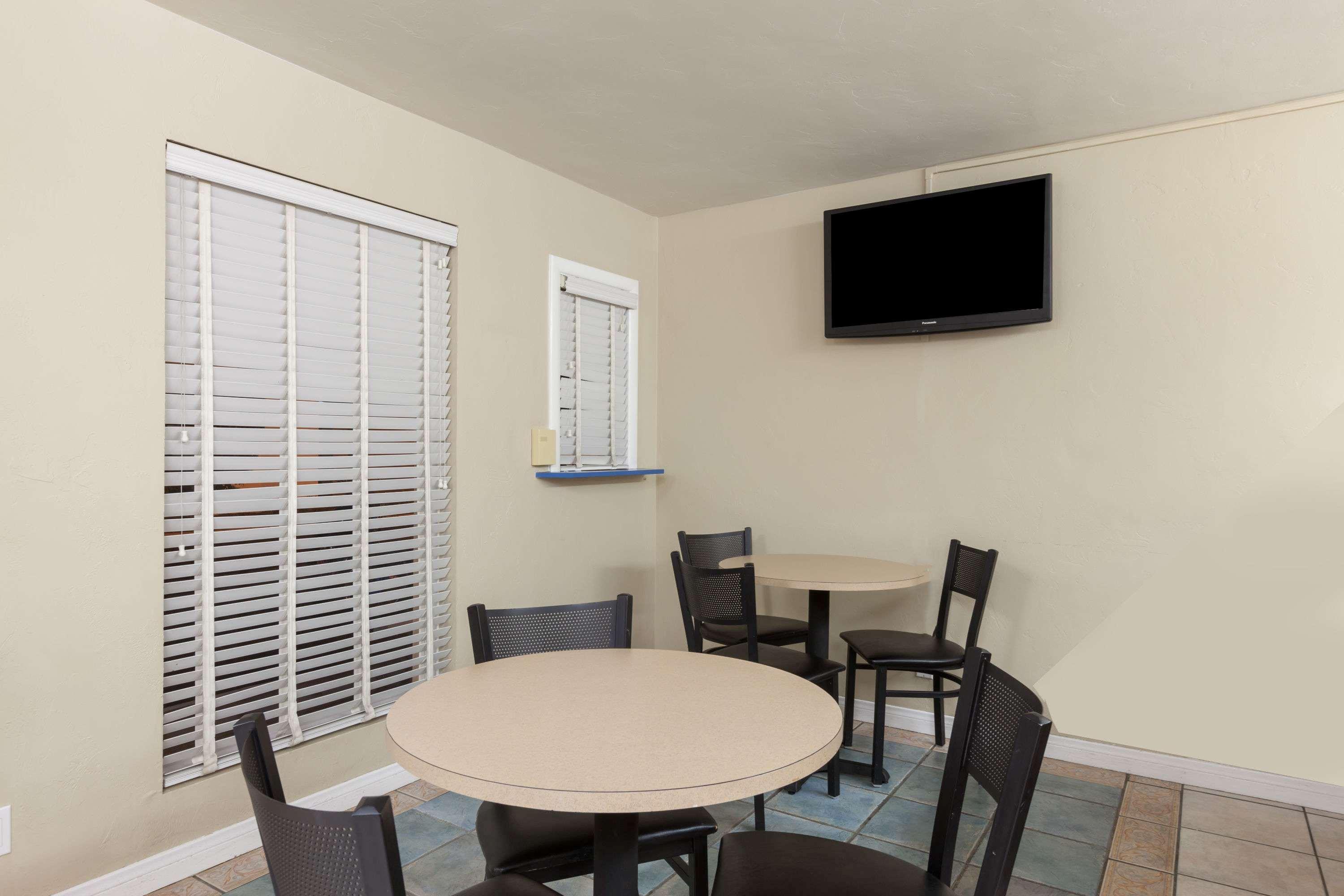 Super 8 Santa Barbara goleta - photo 16