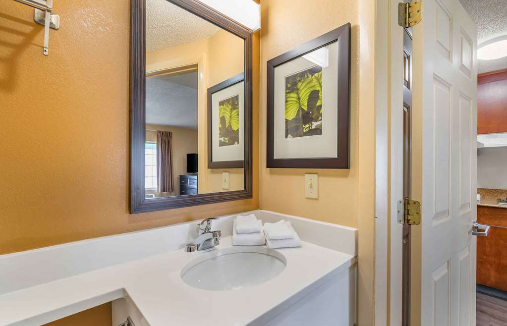 Extended Stay America Suites Chesapeake Greenbrier Circle - photo 33