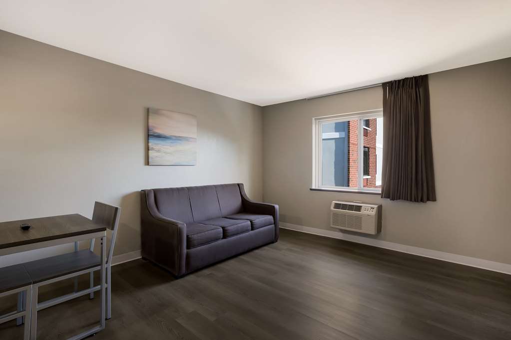 Suburban Studios Milwaukee Airport - photo 23