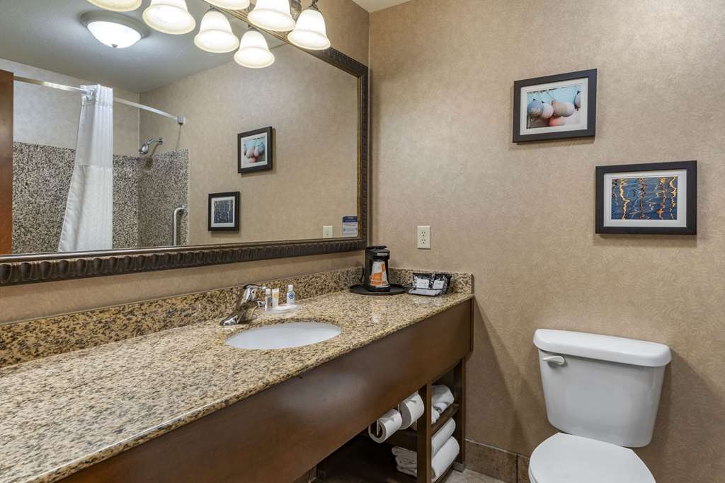 Comfort Inn & Suites Lincoln City - photo 17