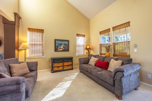 West Sail River Mt Vw 5Br 2.5B - photo 2