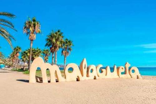Malagueta 1 lA nea de playa — 4-Star Luxury Hotel in Malaga, Spain