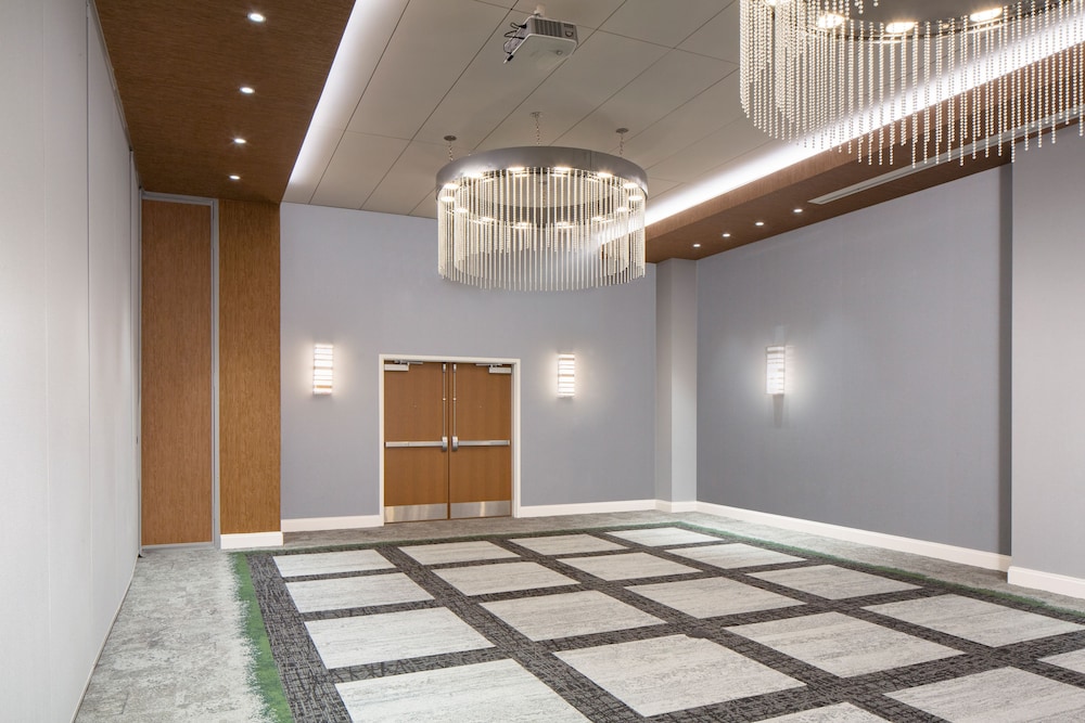 Hotel Indigo Gainesville Celebration Pointe by IHG - photo 32