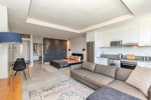 Chic Urban Oasis with character