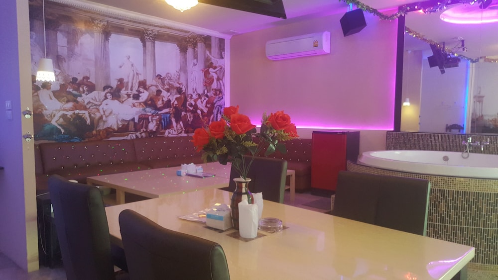 Relax Villa Hotel in Samut Prakan, Thailand