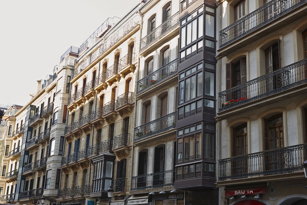 Zuria Apartment by FeelFree Rentals — 4-Star Luxury Hotel in San Sebastian, Spain