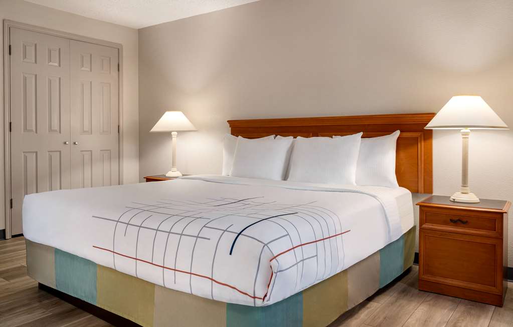 La Quinta Inn by Wyndham Columbus Airport Area - photo 27