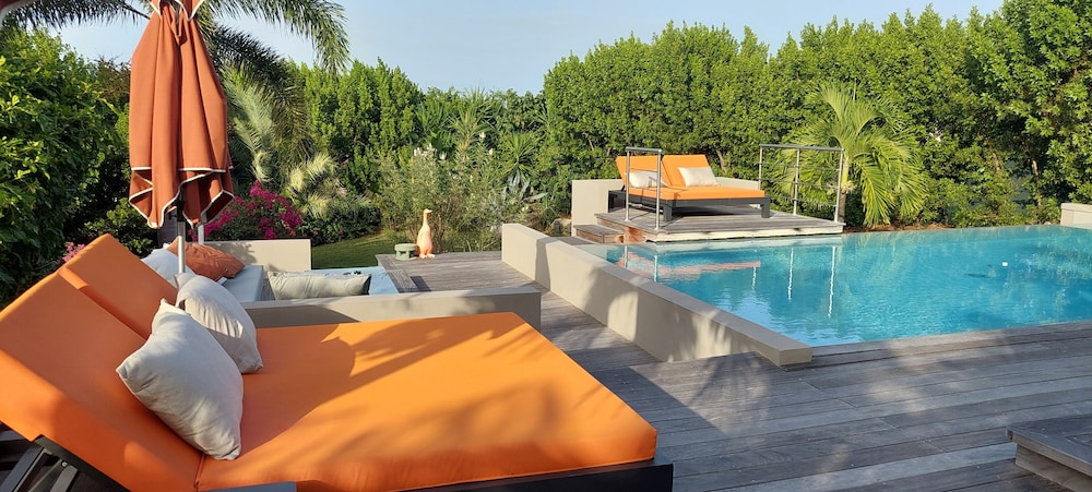 Jardin d'O résidence naturiste couples only — 4-Star Luxury Hotel in Saint-Martin-D'heres, Saint Martin