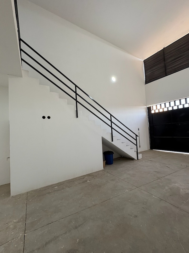 Periférico Bodega con Departamento D in Tonala, Mexico