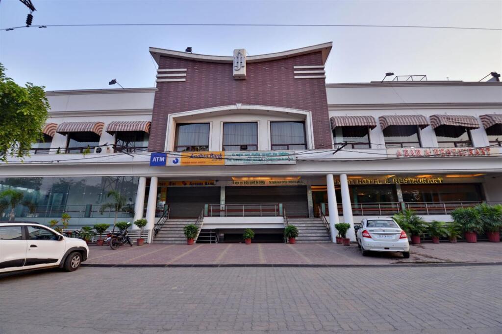 Jyoti Hotel & Restaurant in Yamunanagar, India