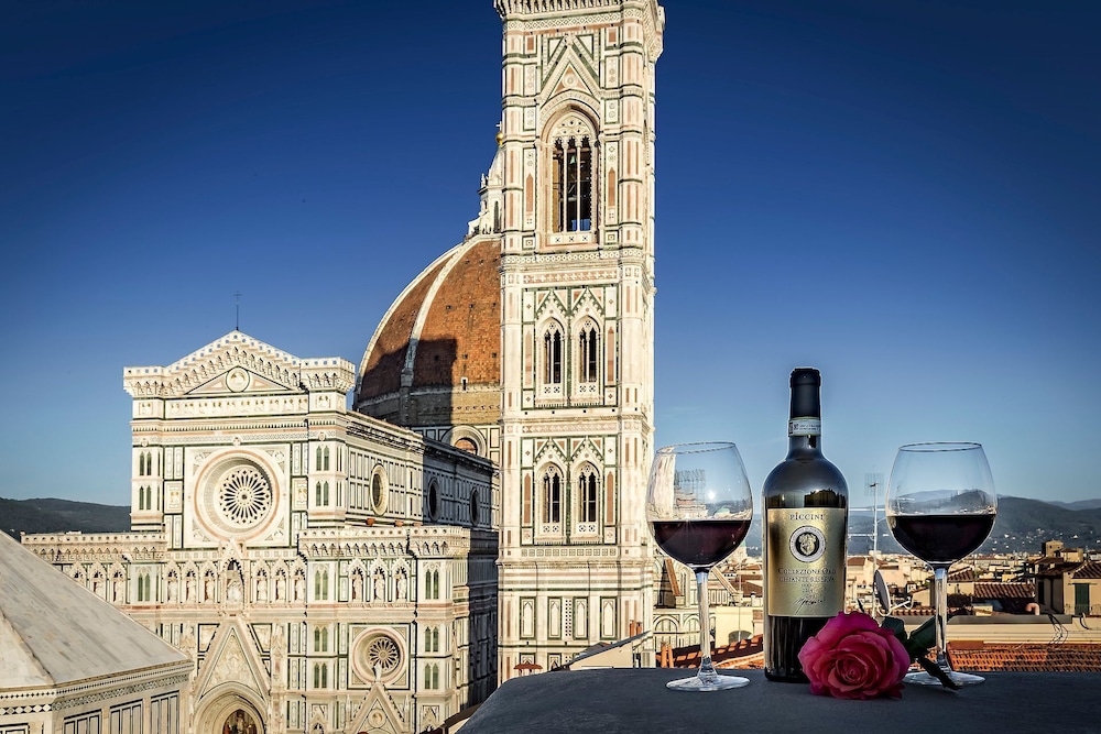 Central View Apartment — 4-Star Luxury Hotel in Florence, Italy