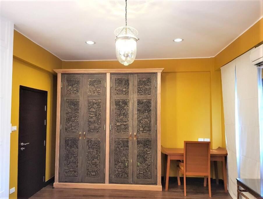 Baan Khun Nai Thonglor Luxury Thai Villa