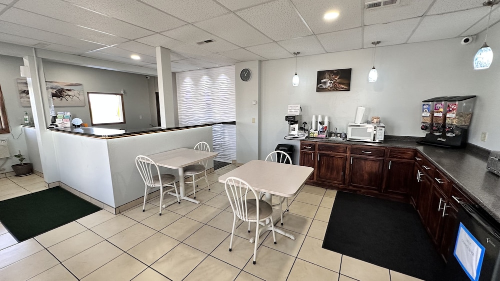 Yankton Inn - photo 2