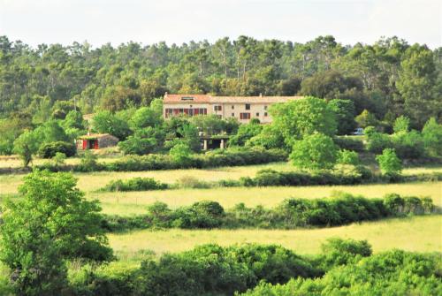Domaine Saint Jaume gîte Muscat — hotel in Barjols