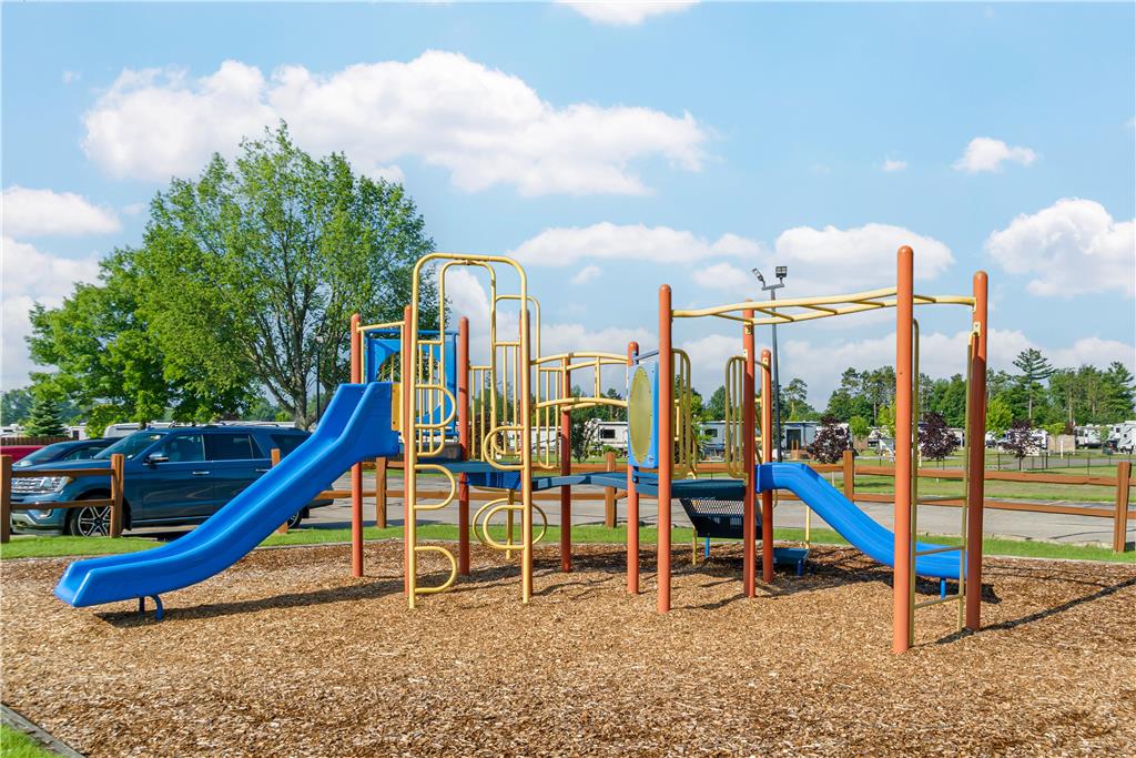 Best Western Lakewinds - photo 38