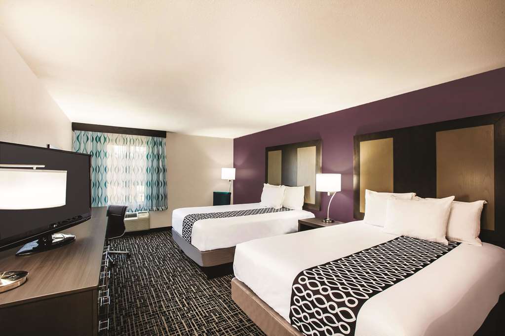 La Quinta Inn & Suites by Wyndham Walker Denham Springs - photo 13
