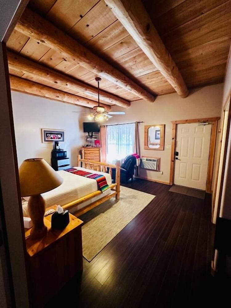 Adobe Rose Inn - photo 11