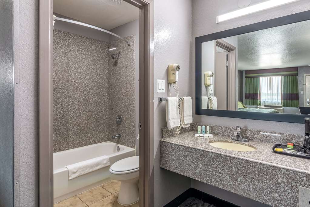 Quality Inn I 10 East near Frost Bank Center - photo 26