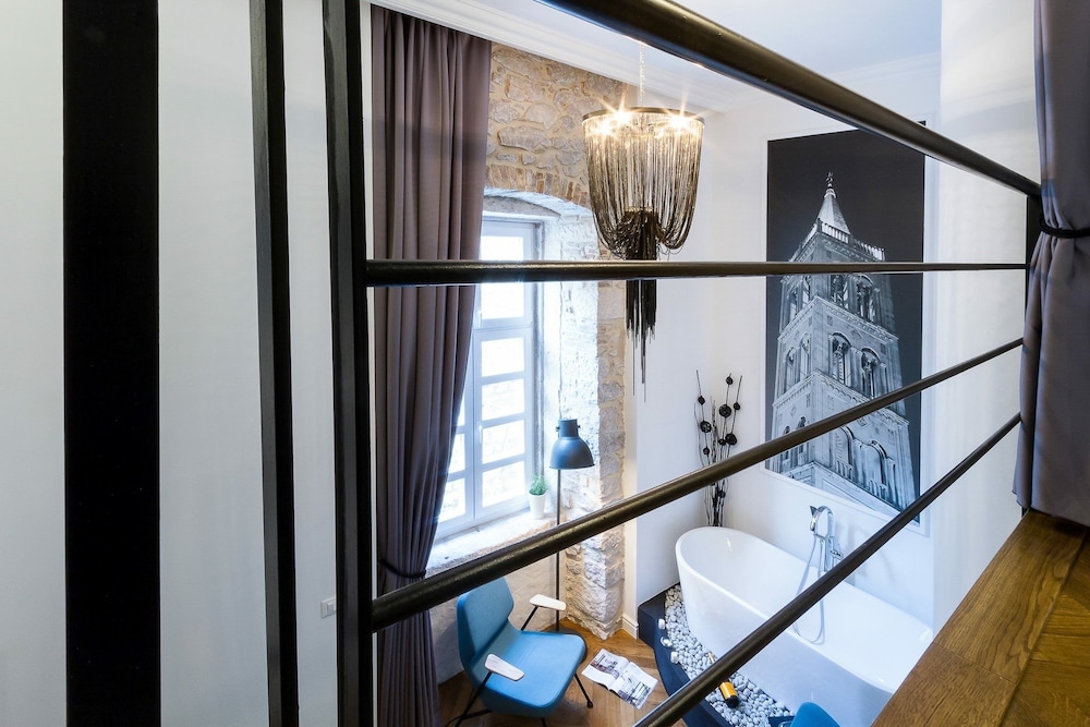 DeZign Apartments — 4-Star Luxury Hotel in Zadar, Croatia