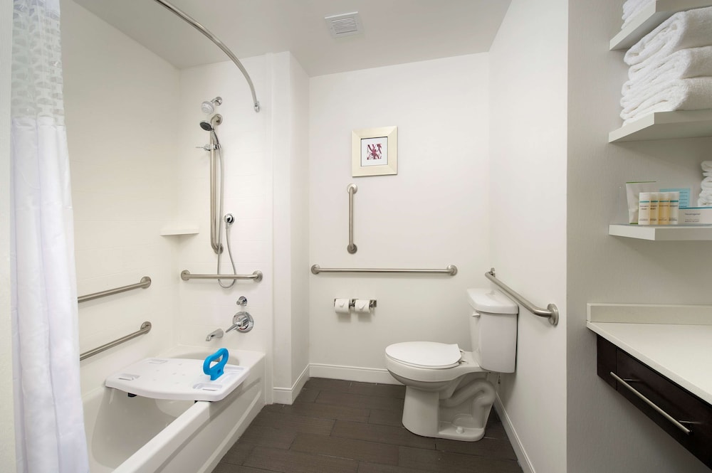 Hampton Inn Louisville East Hurstbourne - photo 12