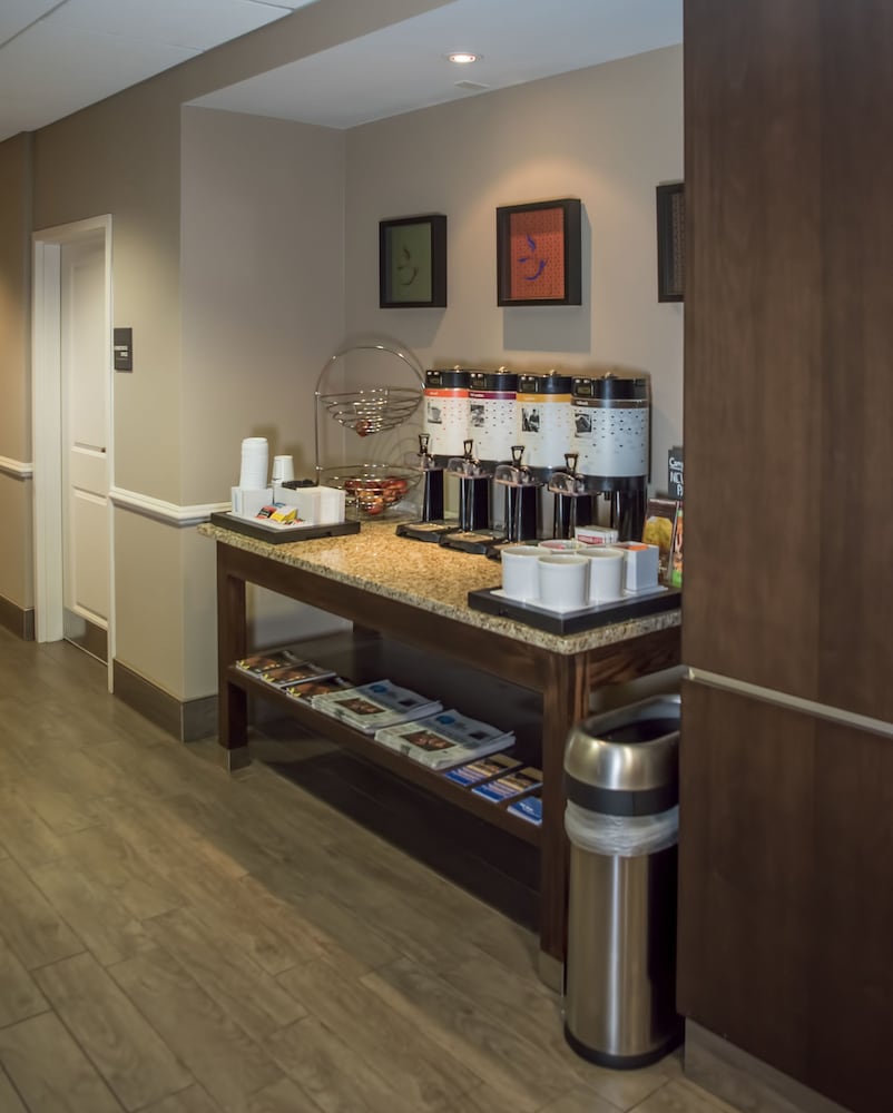 Hampton Inn Doylestown - photo 48