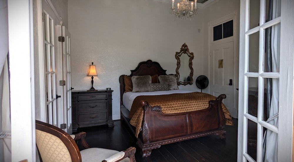 The 1890 Freeman House - photo 37