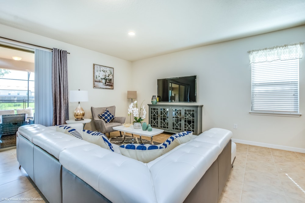 H8875 Ultimate Brand new 8bedroom 6bathroom Resort - photo 15