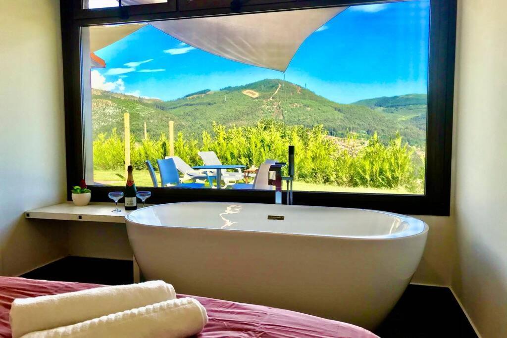Relax Natural en Vigo Rural Mos con Jacuzzi y Vistas — 4-Star Luxury Hotel in Mos, Spain