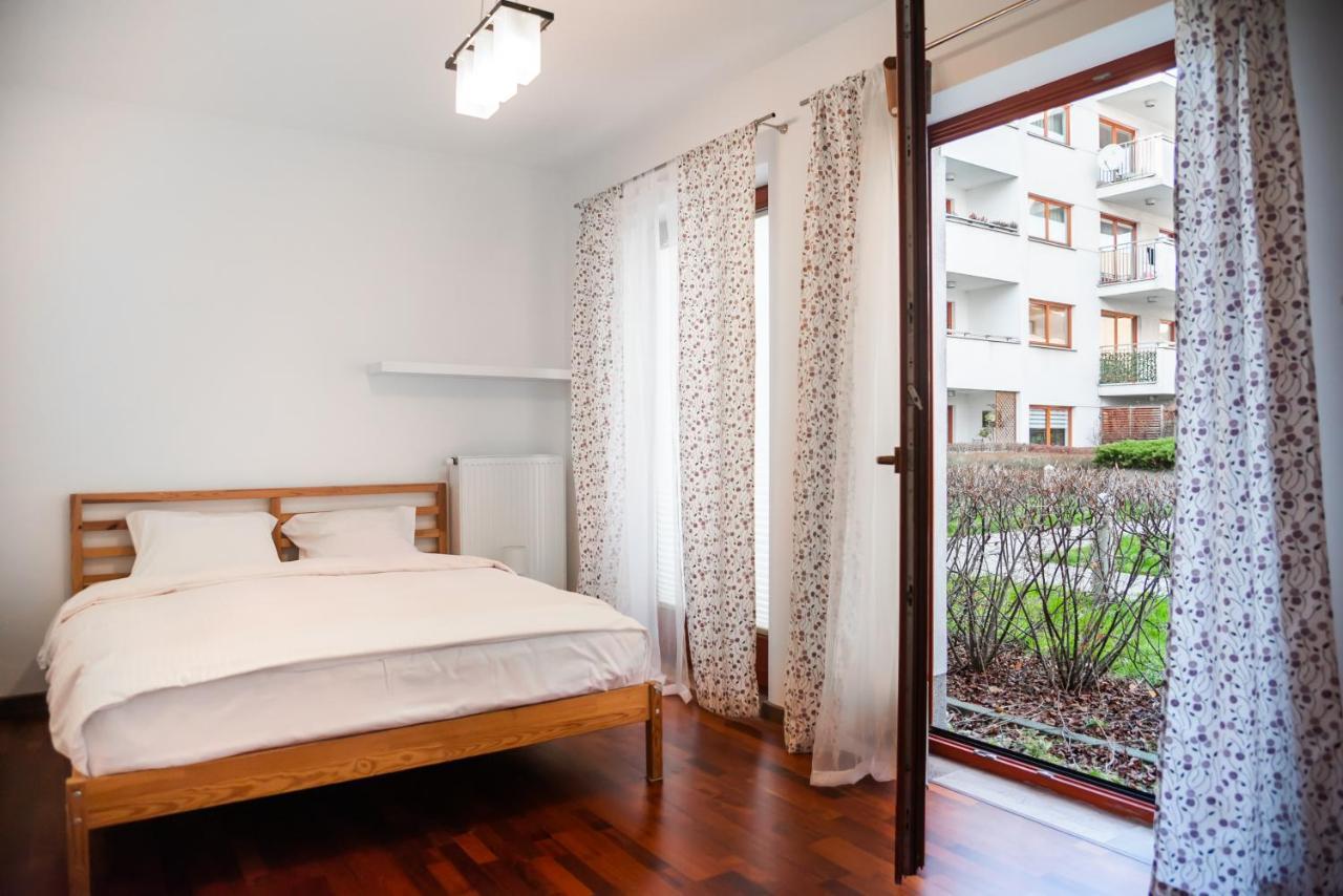 Malborska Lovely Apartment by Bookinghost — 4-Star Luxury Hotel in Warsaw, Poland