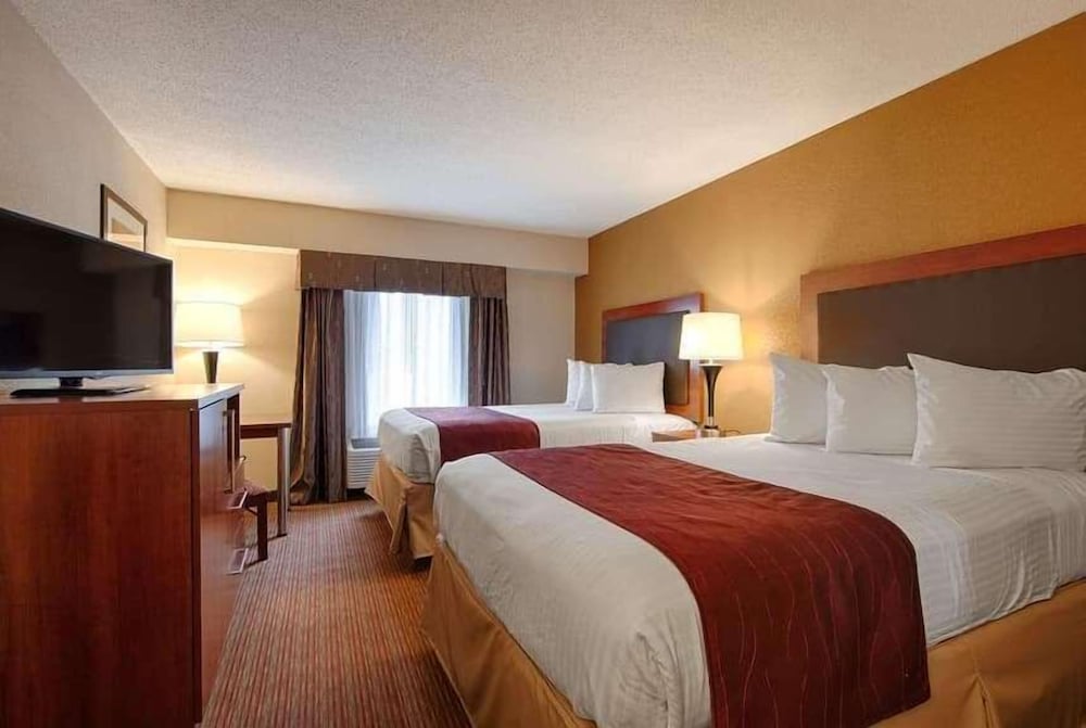 Days Inn by Wyndham Indiana PA Near IUP - photo 3