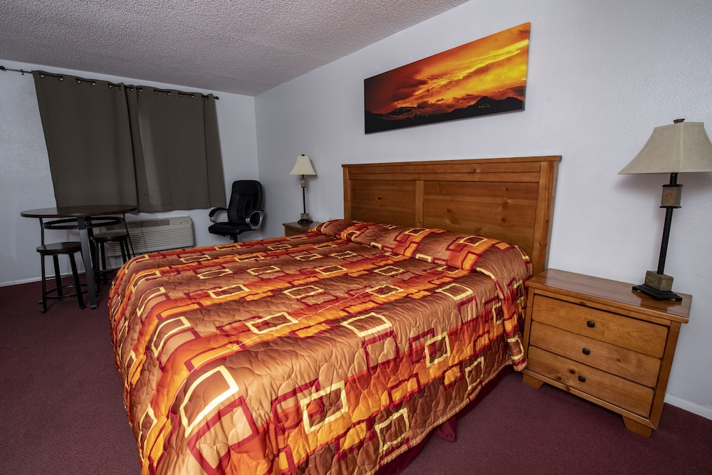 Tower 64 Motel & RV - photo 11