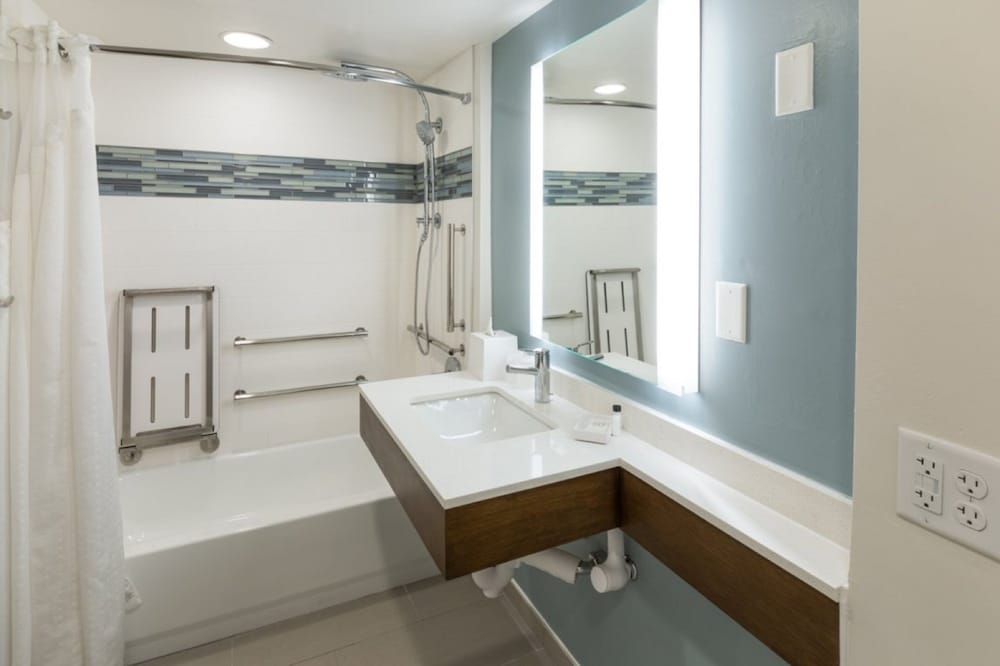 EVEN Hotel Chicago Tinley Park Conv Ctr by IHG - photo 18