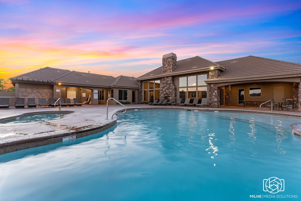 Coral Escape — 4-Star Luxury Hotel in Washington, United States