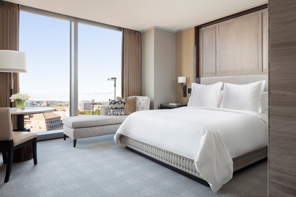 Four Seasons Hotel One Dalton Street Boston - photo 11