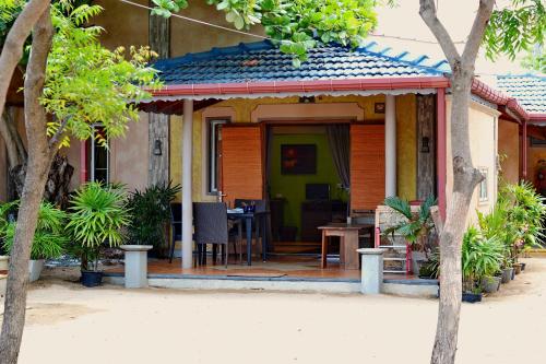 Cocoville - carbon neutral hotel in Unknown City