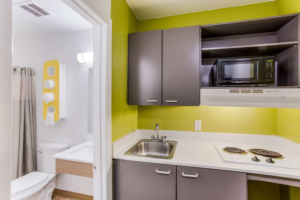 Studio 6 Extended Stay Jacksonville FL South - photo 15
