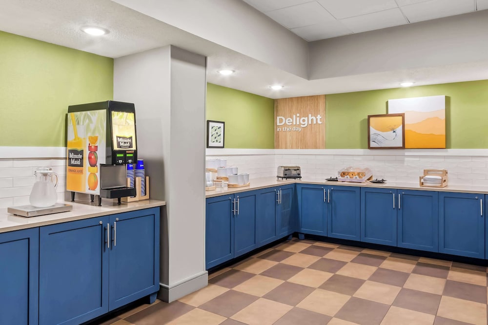 Spark by Hilton Stevensville - photo 60