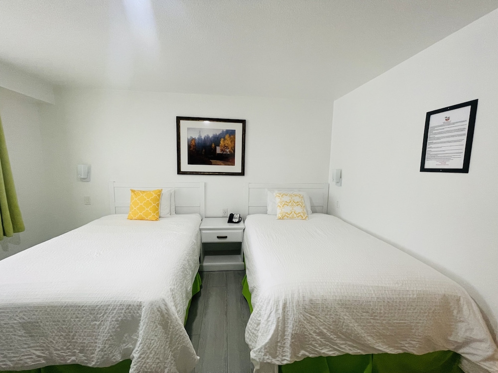 Loma Linda Inn - photo 12