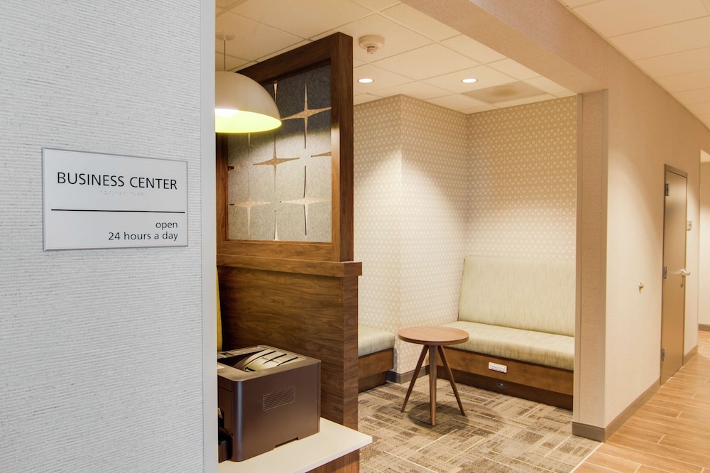 Hampton Inn & Suites Nashville North Skyline - photo 49