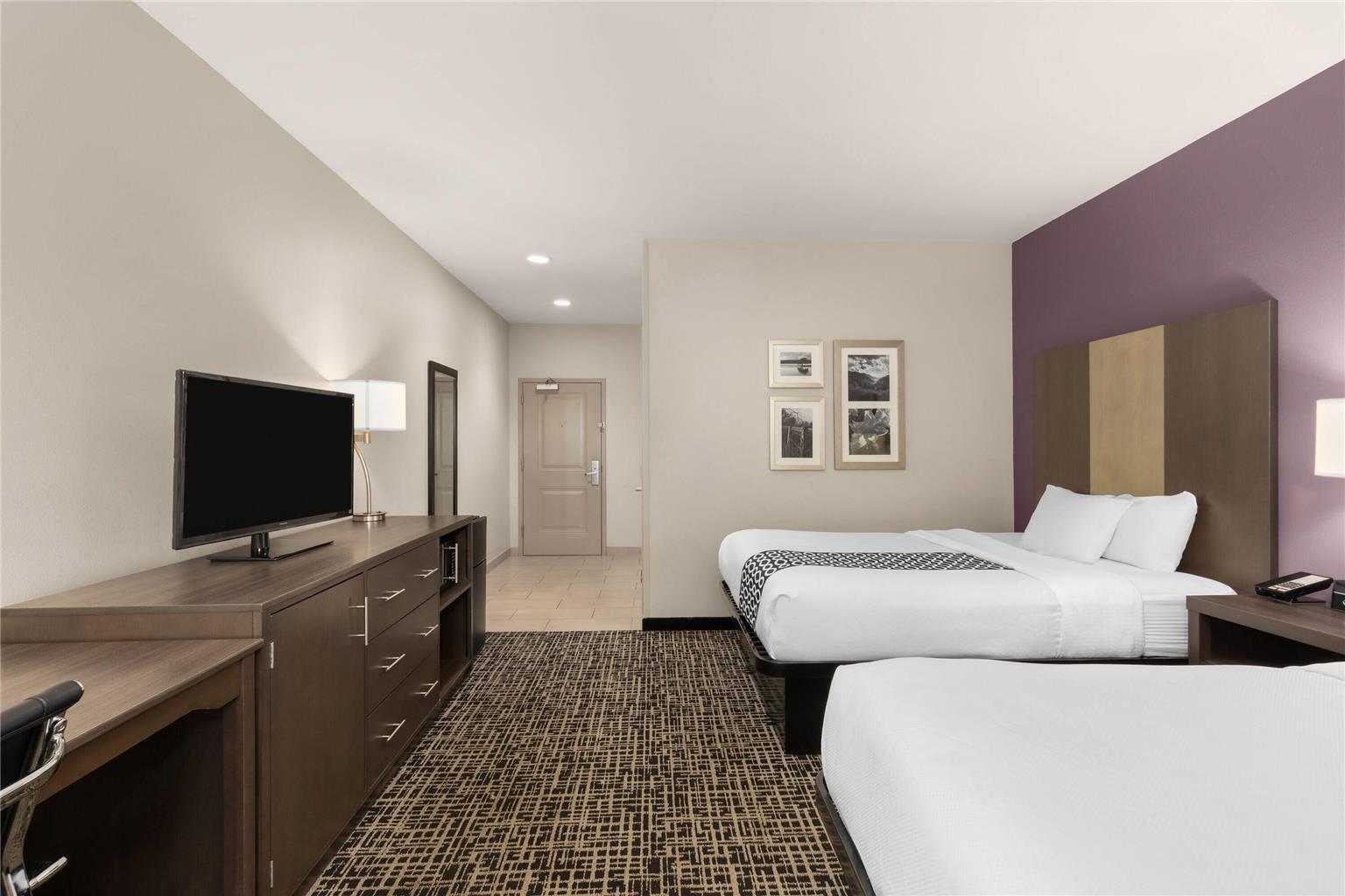 La Quinta Inn & Suites by Wyndham Chattanooga Lookout Mtn - photo 48