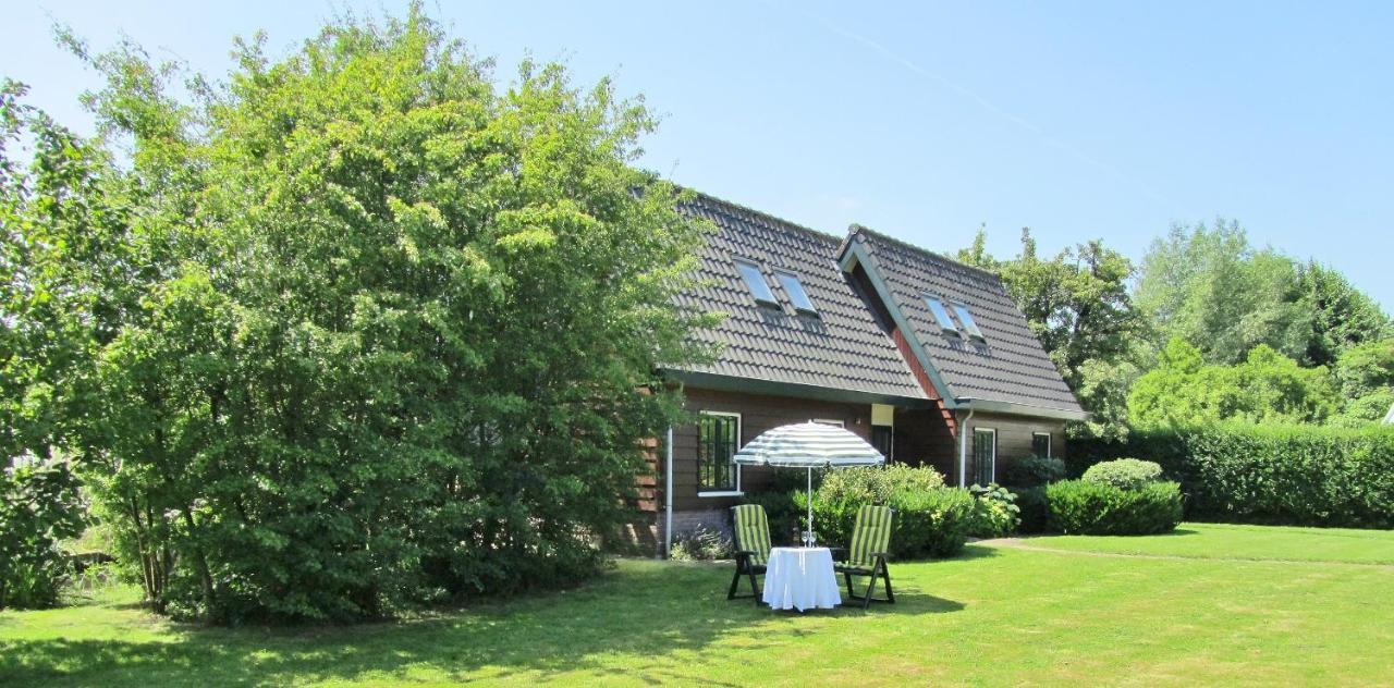 Bed & Breakfast Kortenhoefsedijk — 4-Star Luxury Hotel in Kortenhoef, Netherlands
