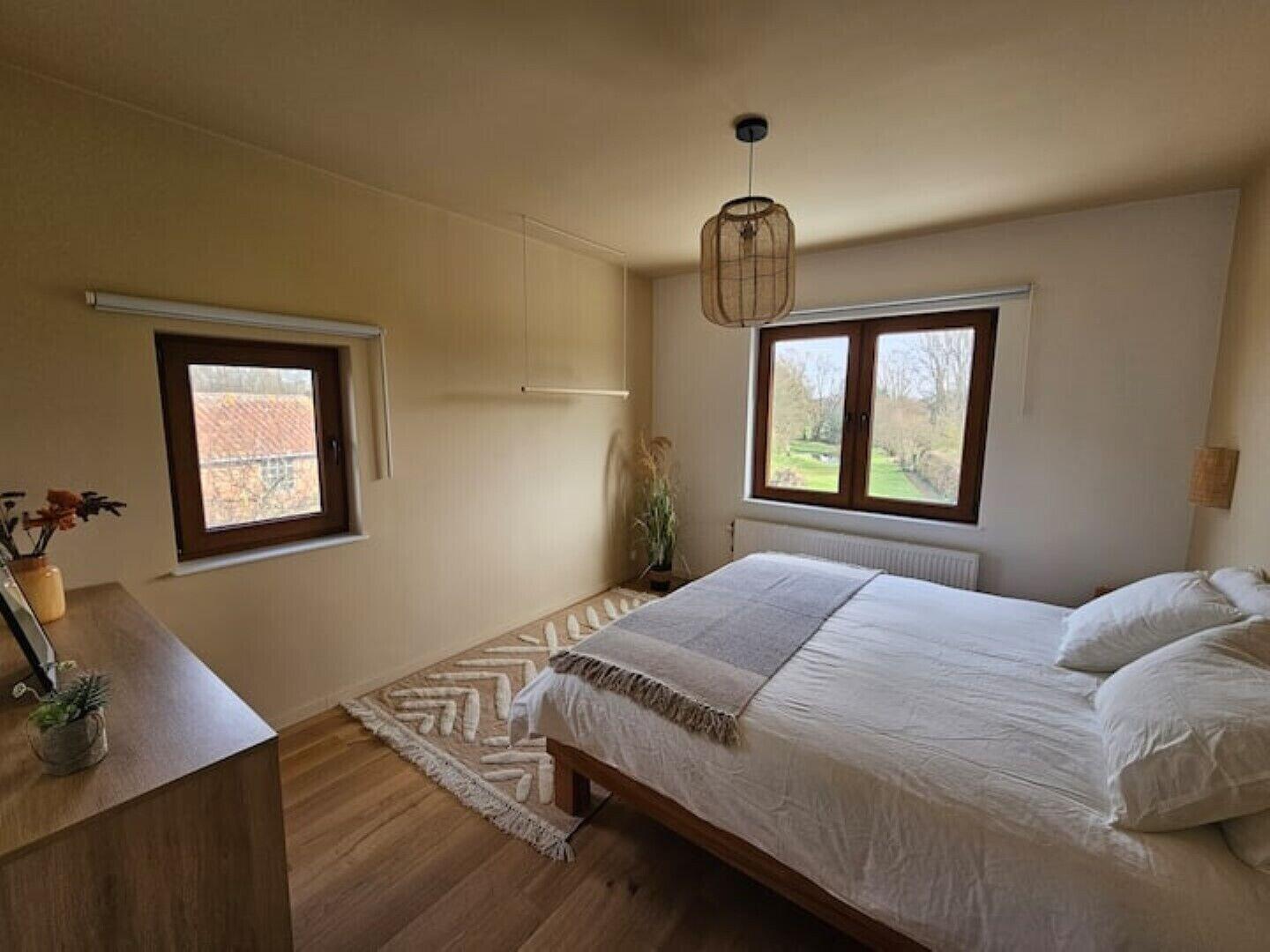 BNB Green refuge: Vakantiehuis met zeer grote tuin — 4-Star Luxury Hotel in Londerzeel, Belgium