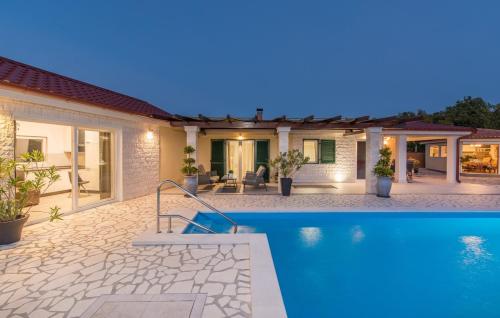 Holiday House Jurici — 4-Star Luxury Hotel in Porec, Croatia
