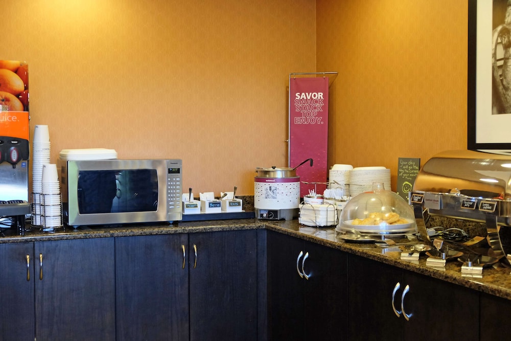 Hampton Inn Lima - photo 38