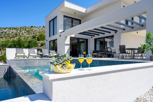Villa Petra Seget — 4-Star Luxury Hotel in Seget Vranjica, Croatia